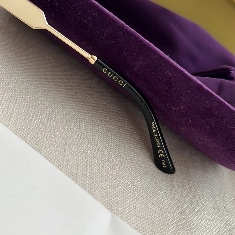 Gucci Sunglasses - Picture 4 of 9